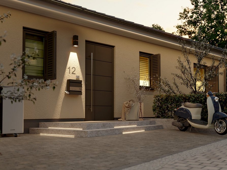 Eingangsbereich des Bungalow 131 in Abendstimmung